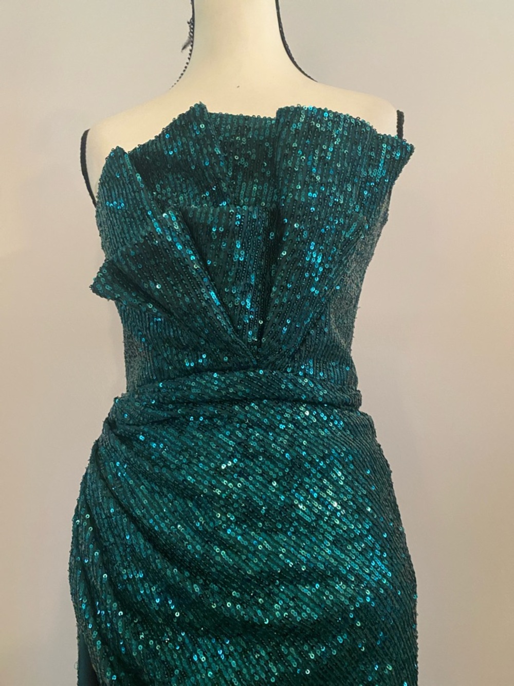 Ellie Lisque green sequined high slit strapless dress small - Picture 3 of 11